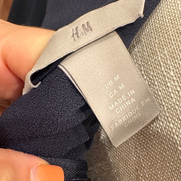 H&M Classic Navy Sleeveless Mini Dress - Picture 6 of 6